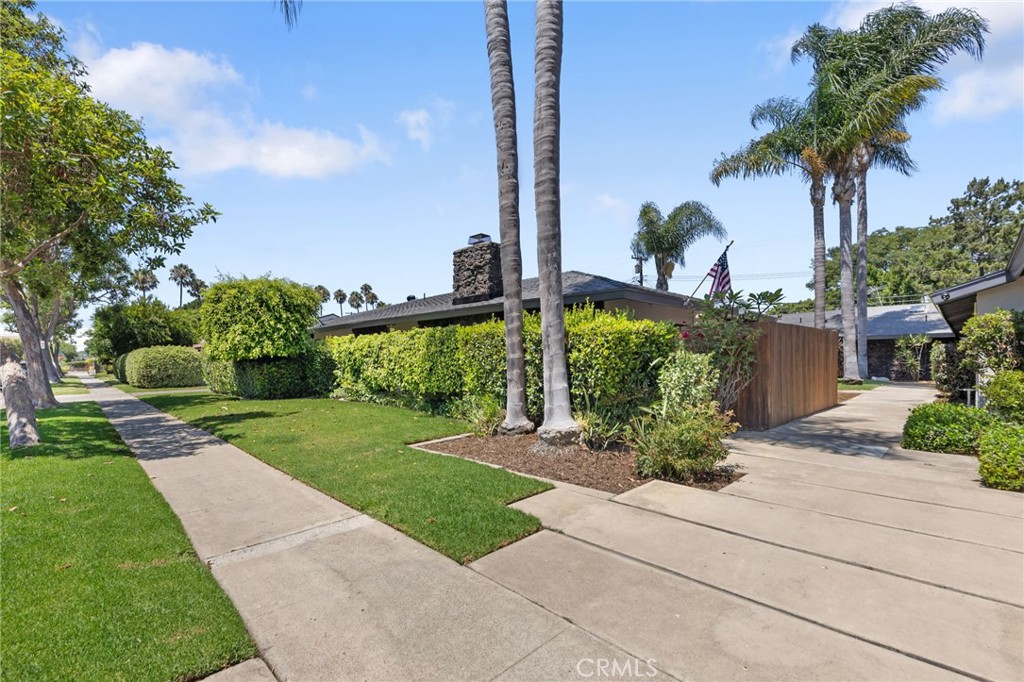 1901 E 19th Street 1