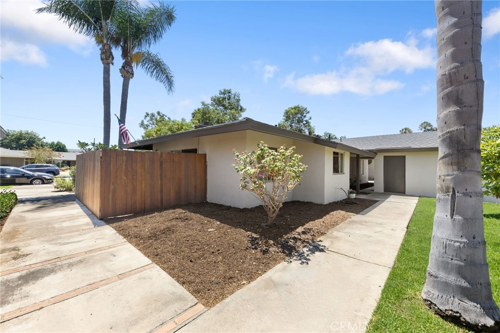 1901 E 19th Street 1