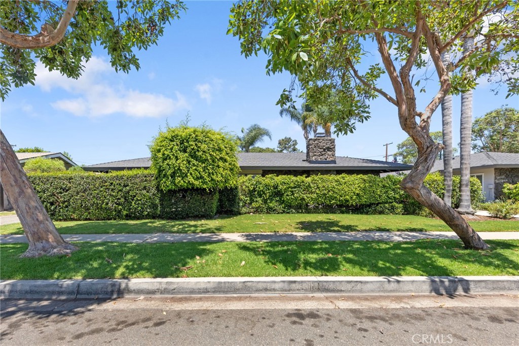 1901 E 19th Street 1