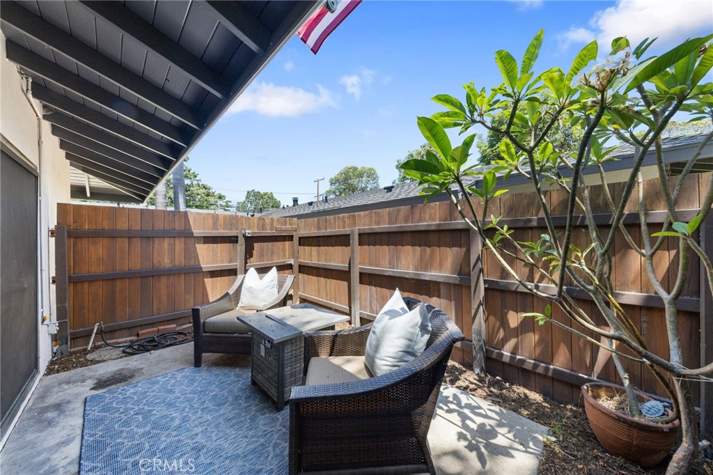 1901 E 19th Street 1