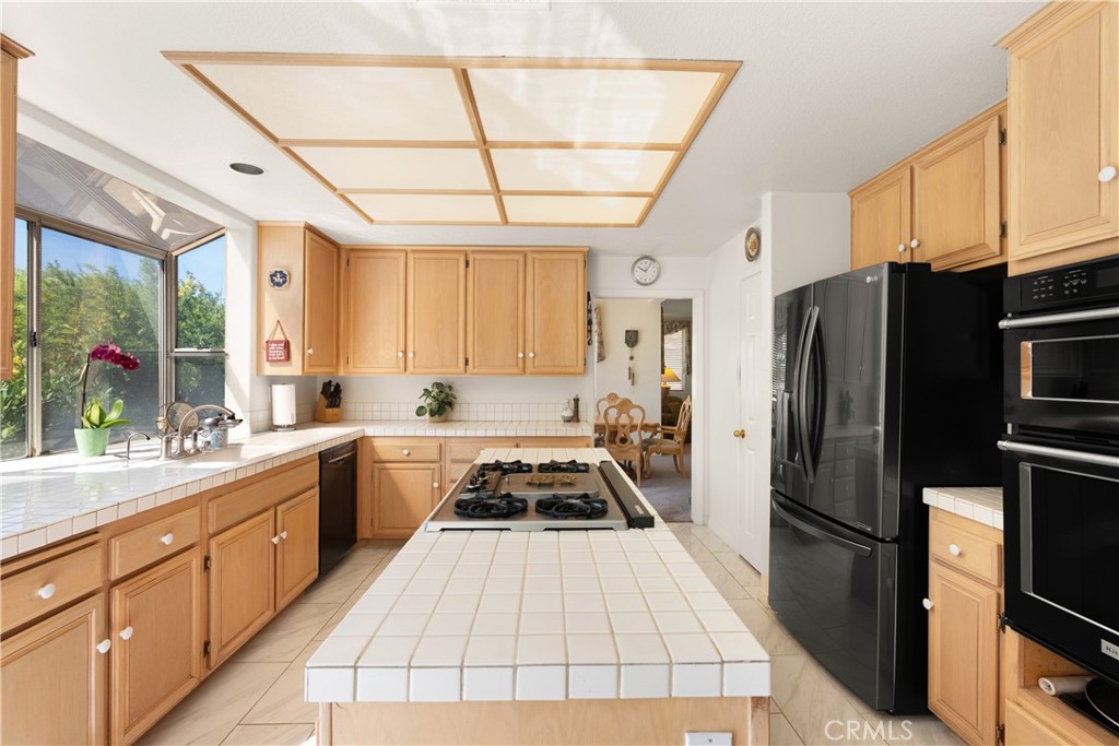 28040 Blackberry Way