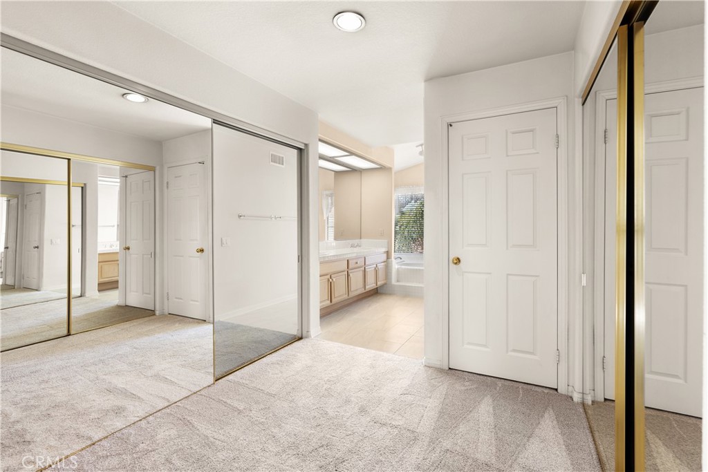 28040 Blackberry Way