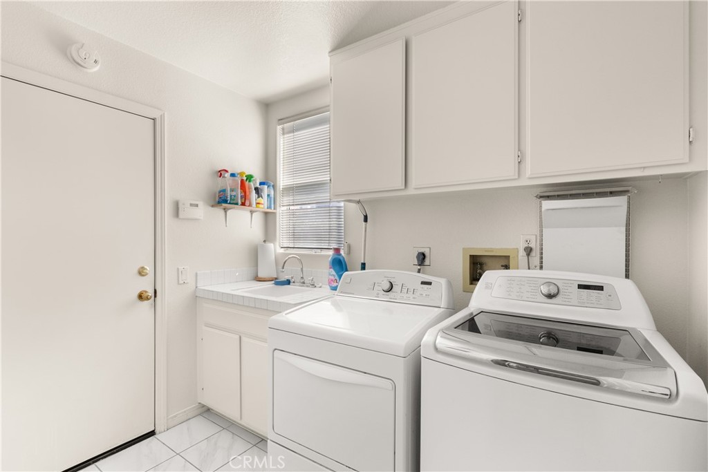 28040 Blackberry Way