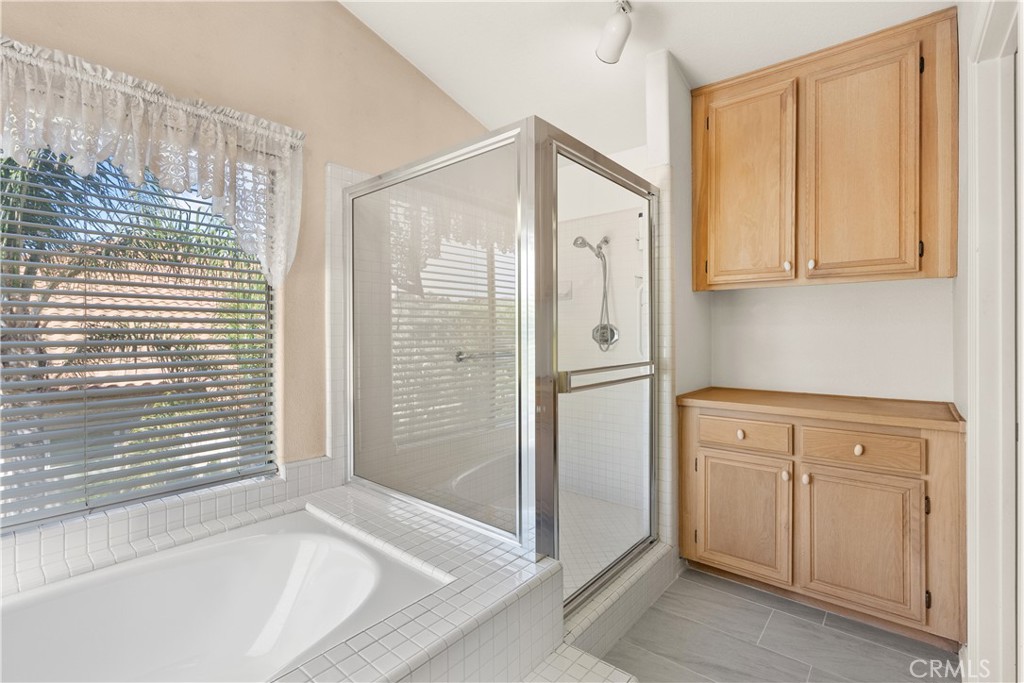 28040 Blackberry Way