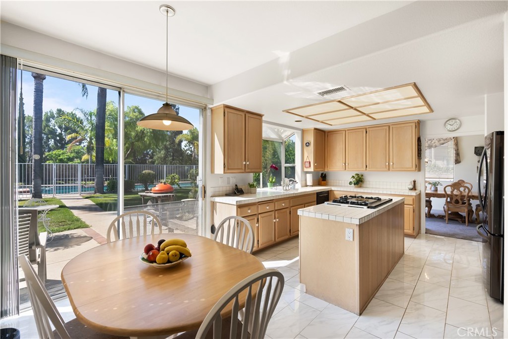 28040 Blackberry Way