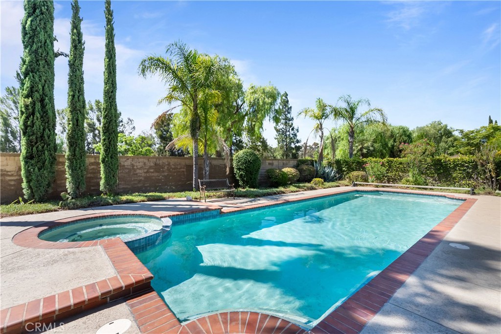 28040 Blackberry Way