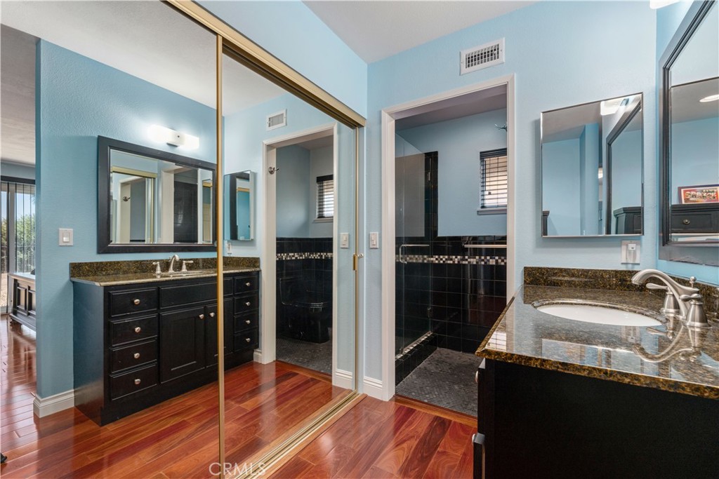 2034 E Orangeview Lane