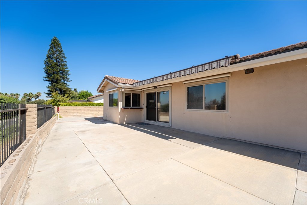 2034 E Orangeview Lane