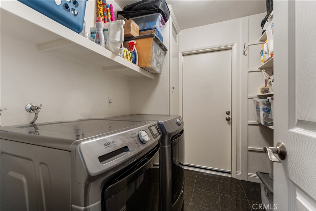 2034 E Orangeview Lane