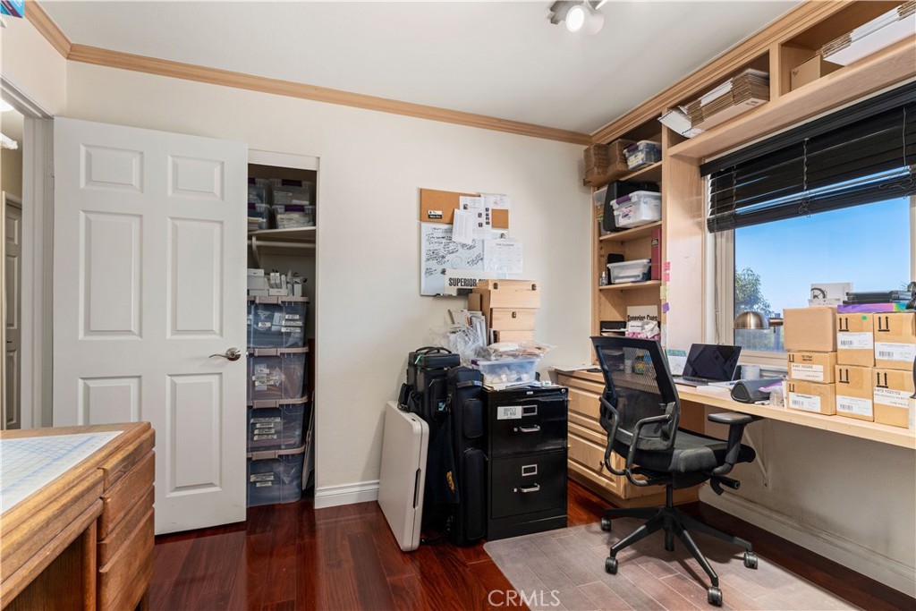 2034 E Orangeview Lane