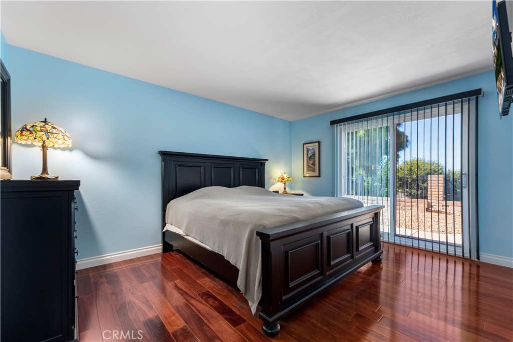 2034 E Orangeview Lane