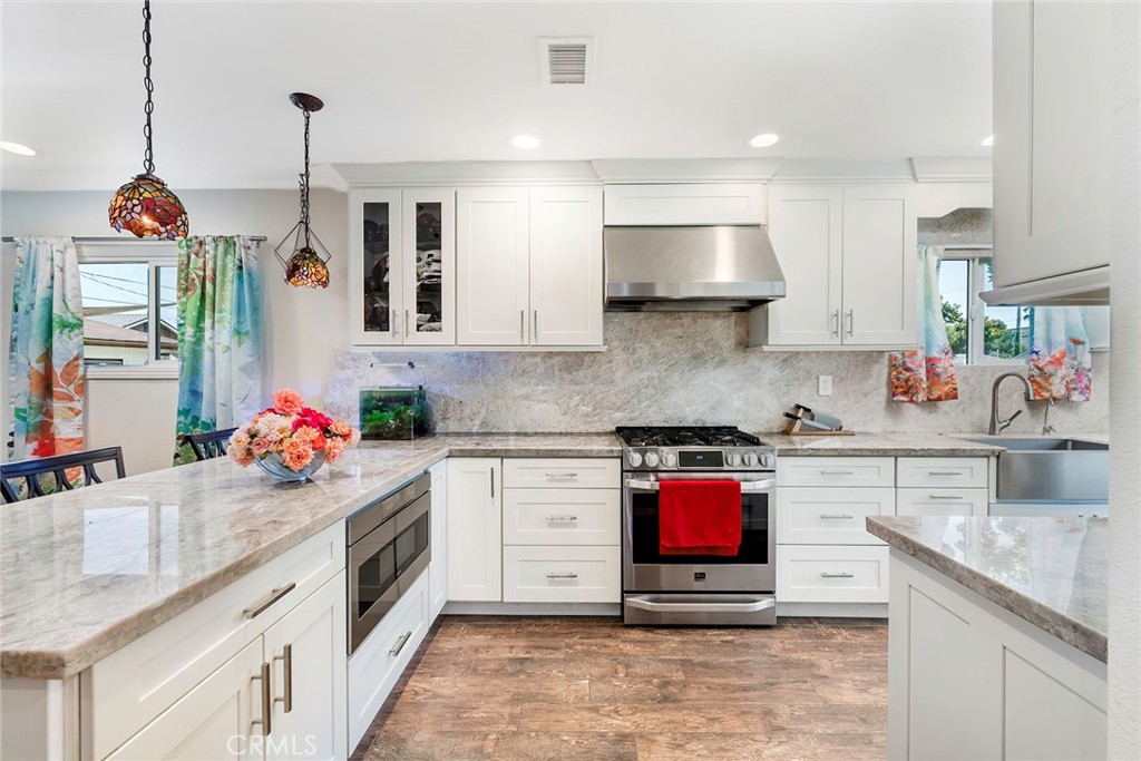 111 W Barclay Street