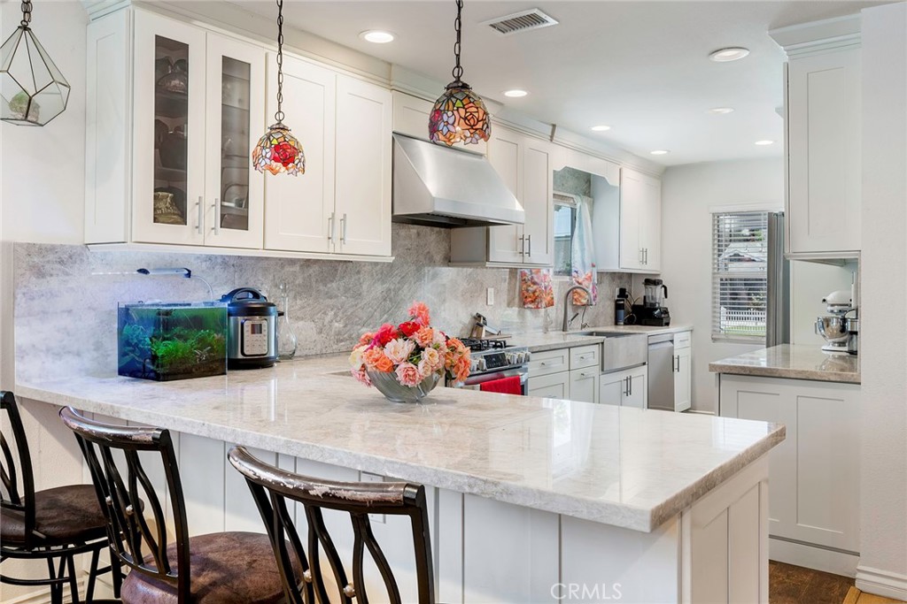 111 W Barclay Street