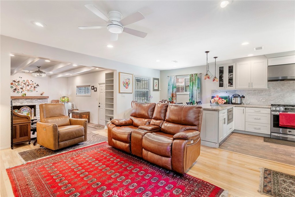 111 W Barclay Street