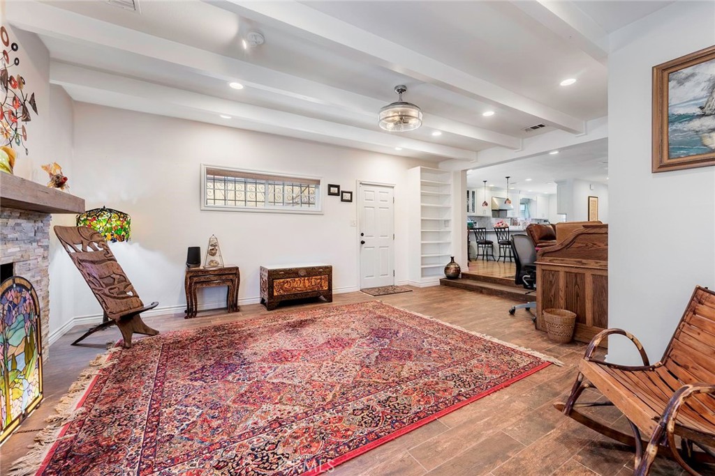 111 W Barclay Street