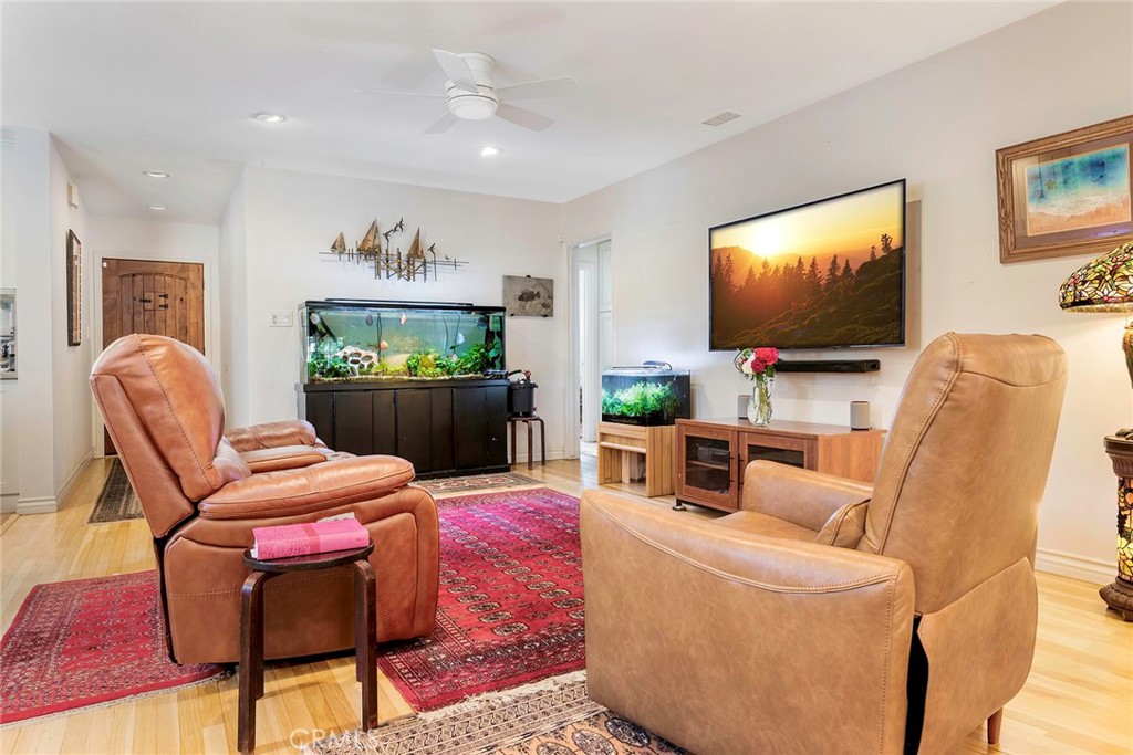 111 W Barclay Street