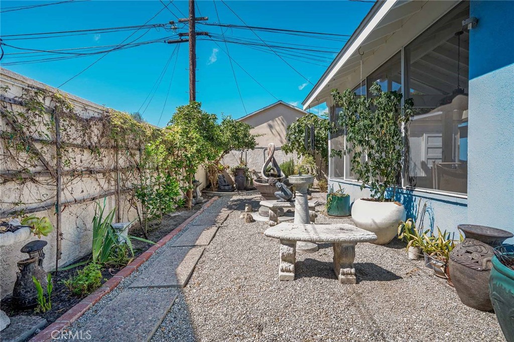 111 W Barclay Street