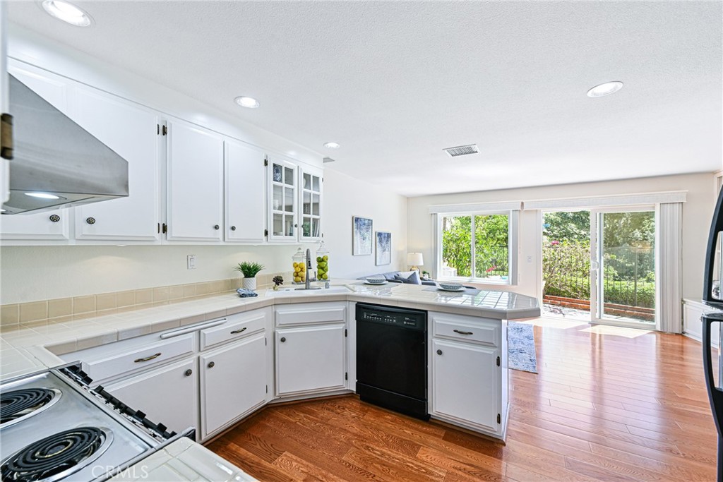 685 S Iron Horse Lane