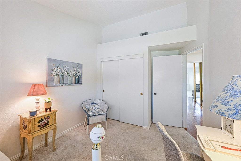 685 S Iron Horse Lane