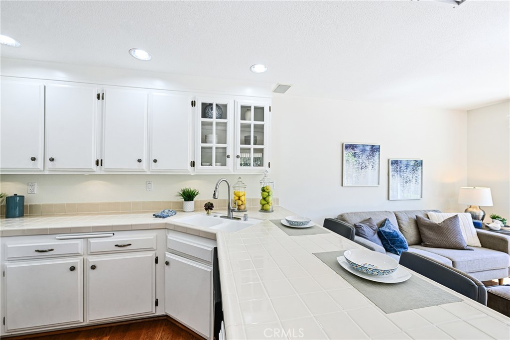 685 S Iron Horse Lane