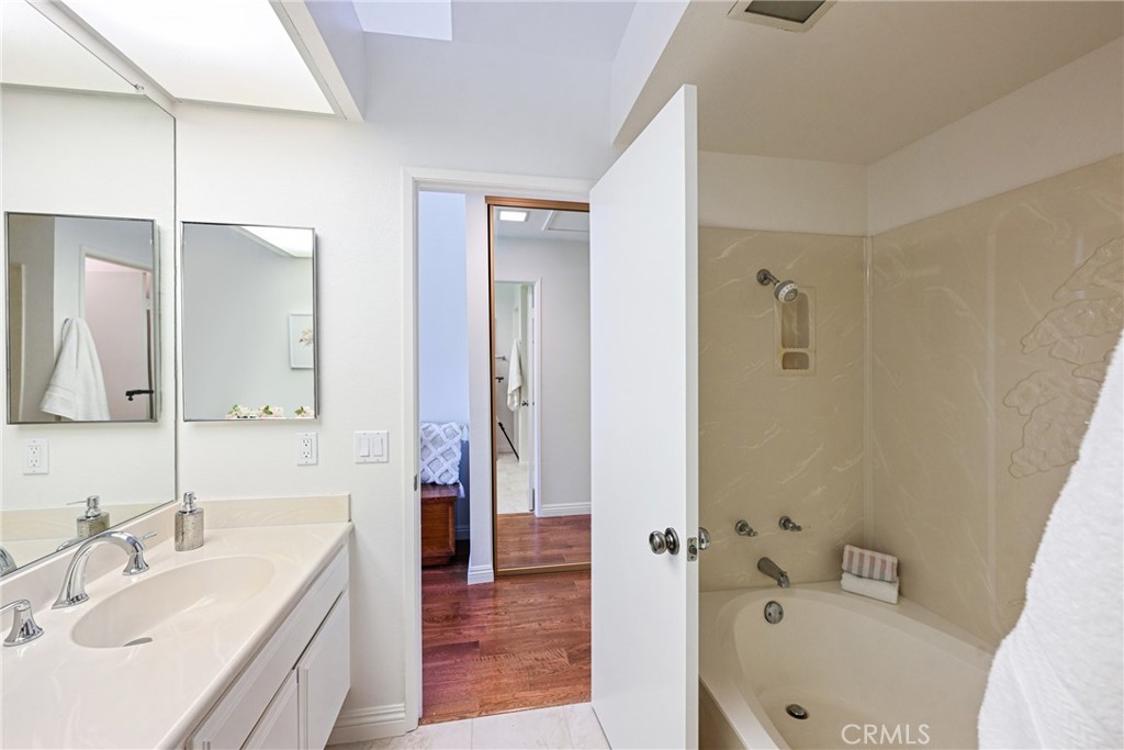 685 S Iron Horse Lane