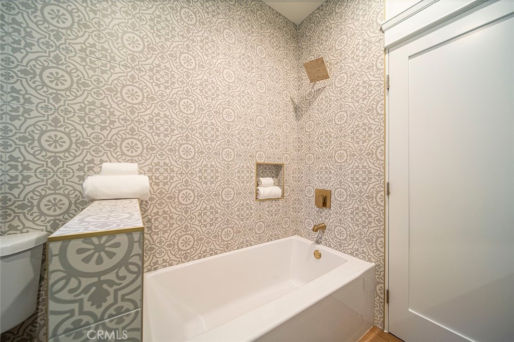 2520 East Sixth Street