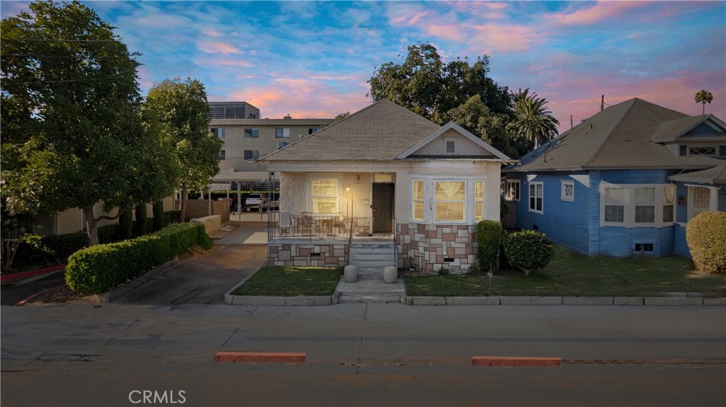 515 E 5th Street