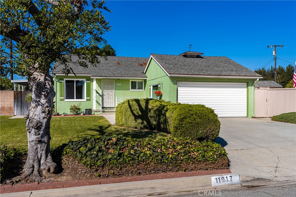 11017 Trudie Ave.