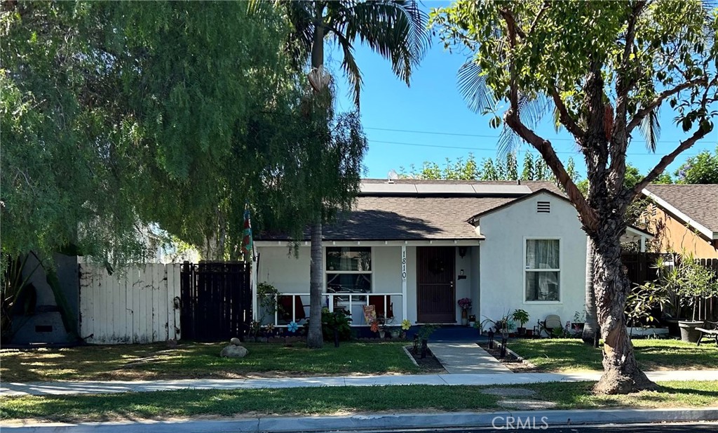 1810 E Harding Street