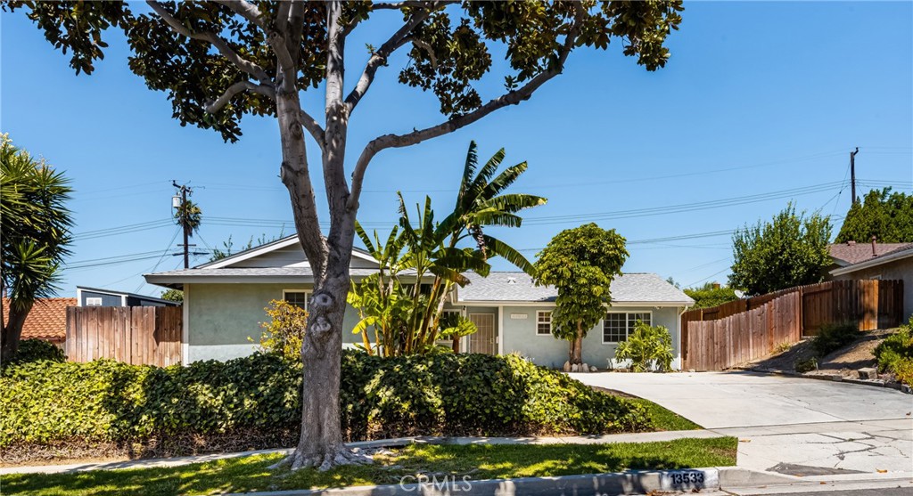 13533 Ankerton Street