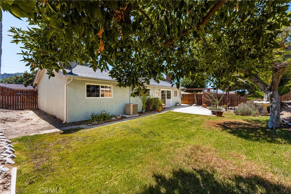 13533 Ankerton Street