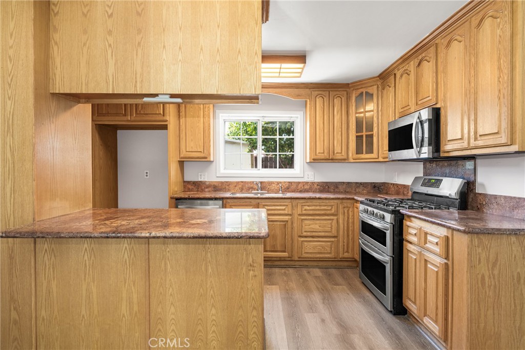 13533 Ankerton Street