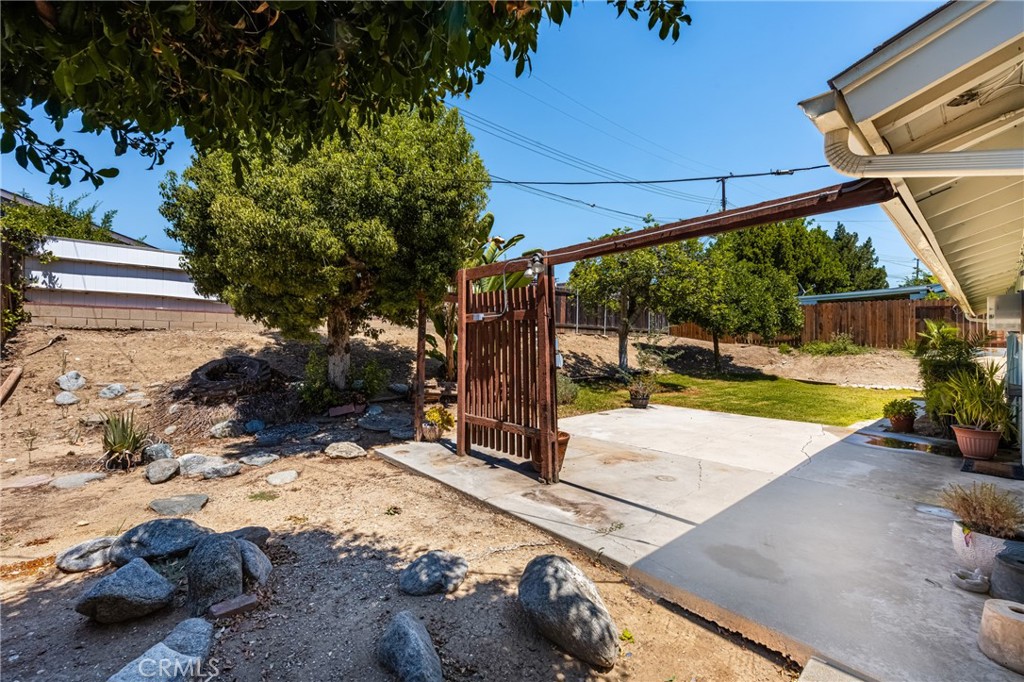 13533 Ankerton Street