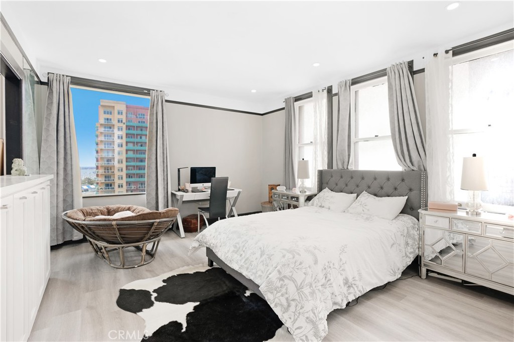 455 E Ocean Boulevard 1116