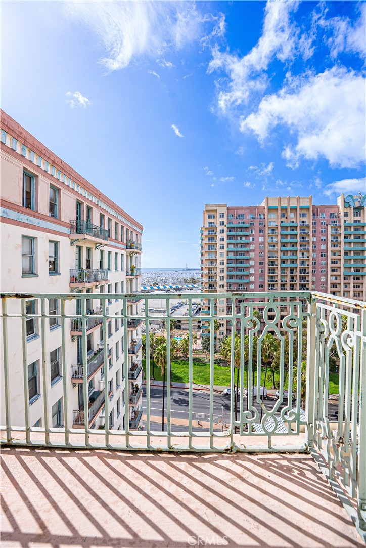 455 E Ocean Boulevard 1116