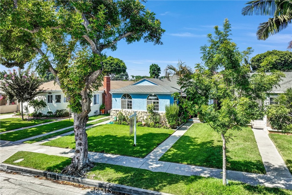 10427 Annetta Avenue