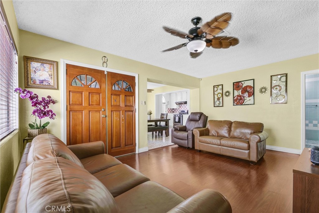 10427 Annetta Avenue