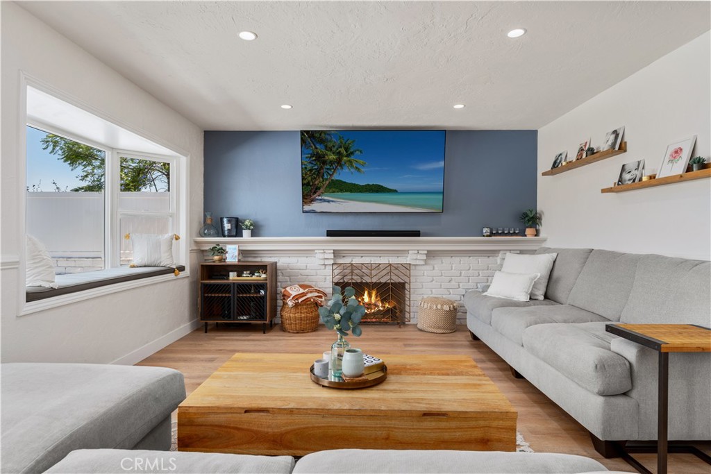 6647 E Princeton Avenue