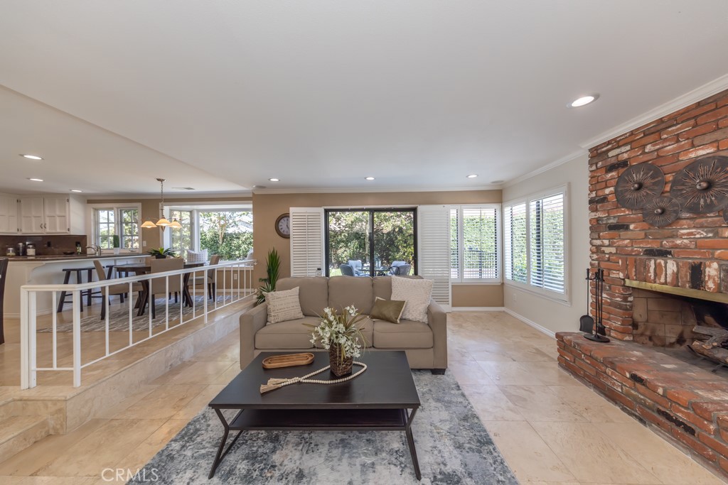 5839 E Valencia Drive