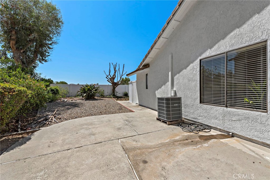 5904 E Shenandoah Avenue