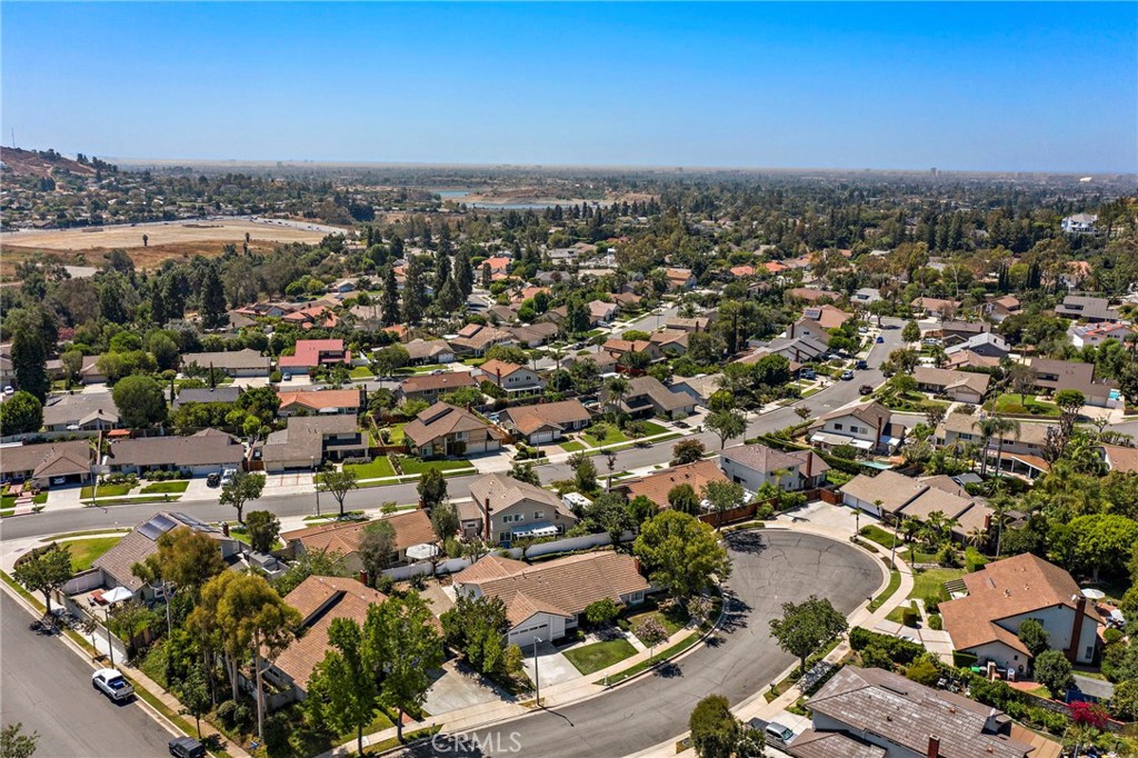 5904 E Shenandoah Avenue