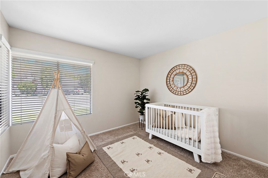 5904 E Shenandoah Avenue