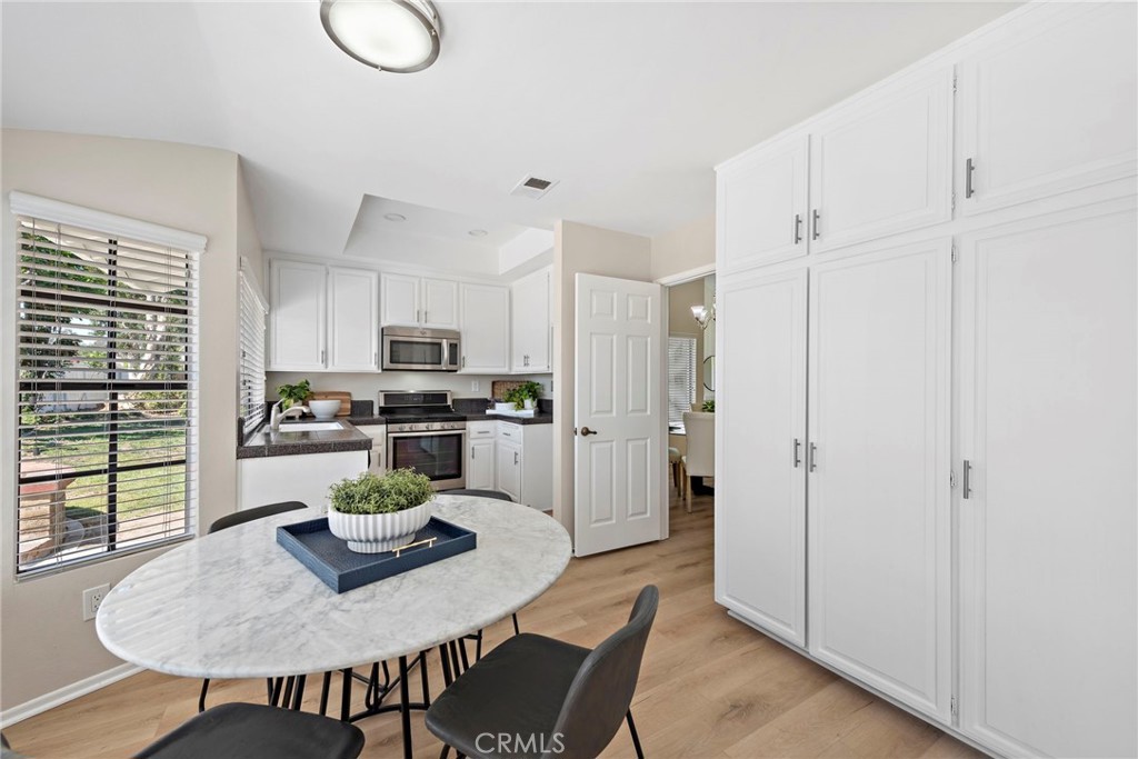 5904 E Shenandoah Avenue