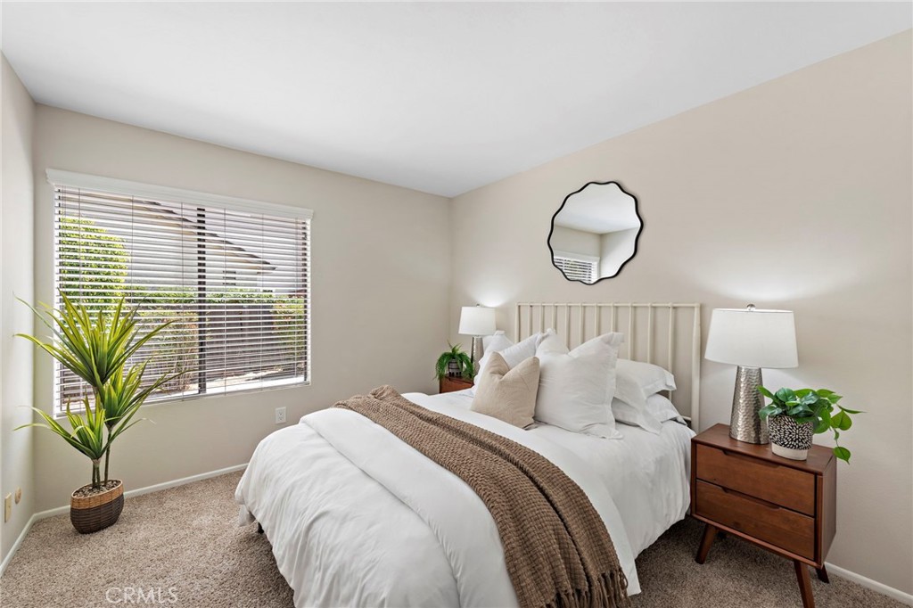 5904 E Shenandoah Avenue