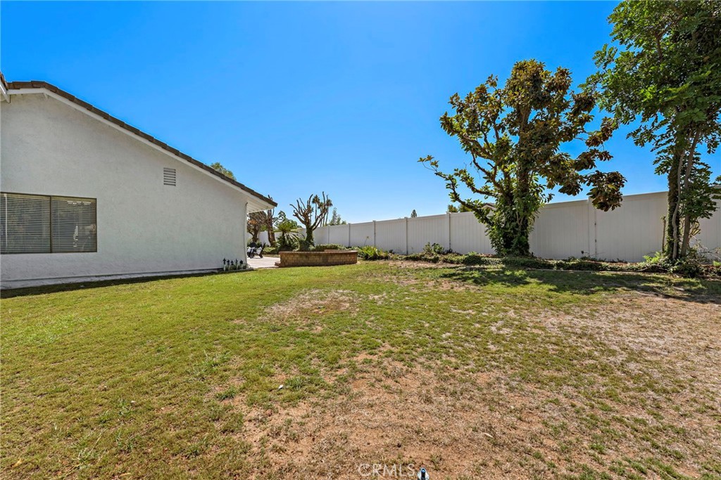 5904 E Shenandoah Avenue