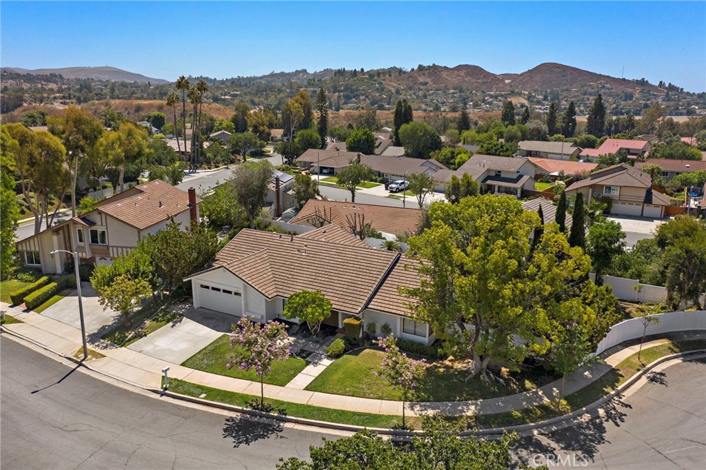 5904 E Shenandoah Avenue