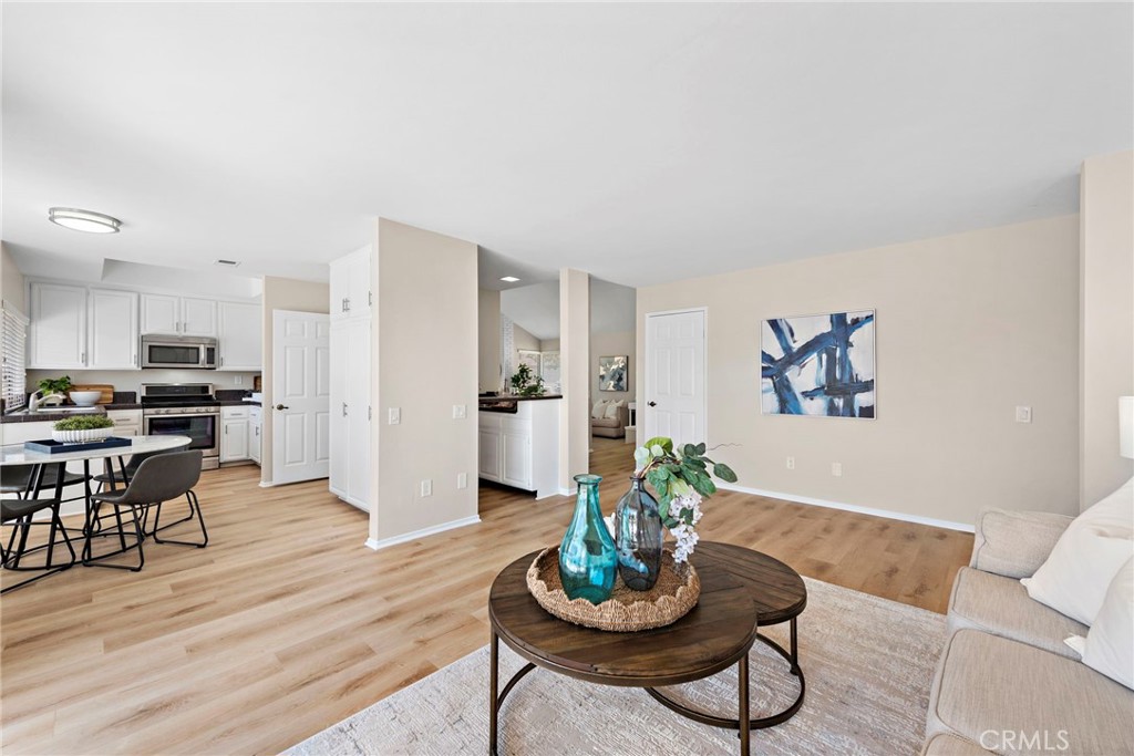 5904 E Shenandoah Avenue