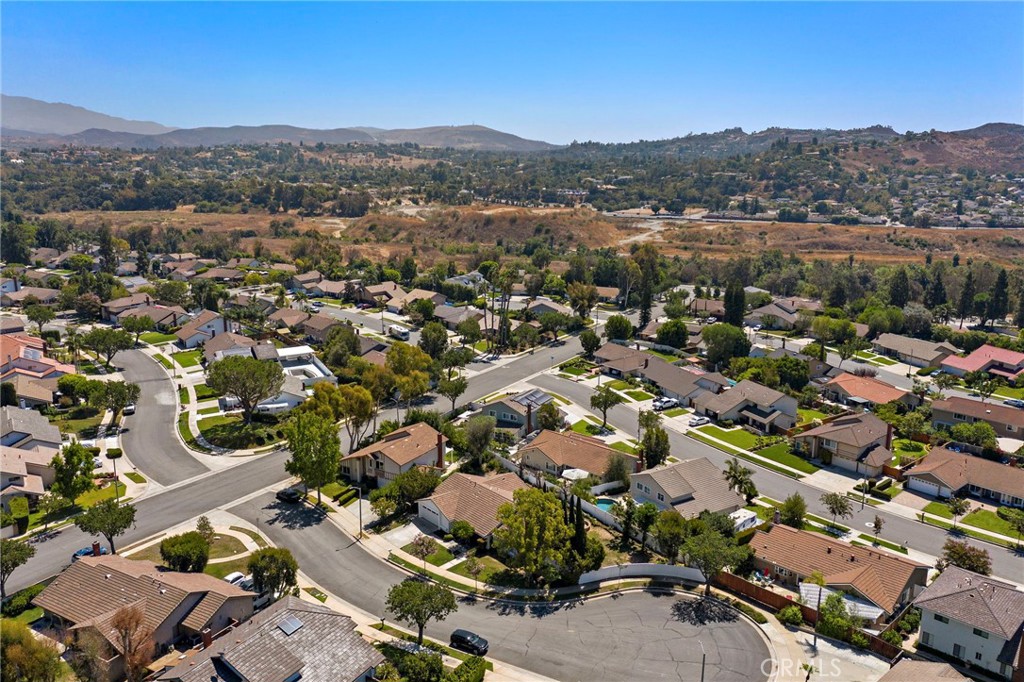 5904 E Shenandoah Avenue