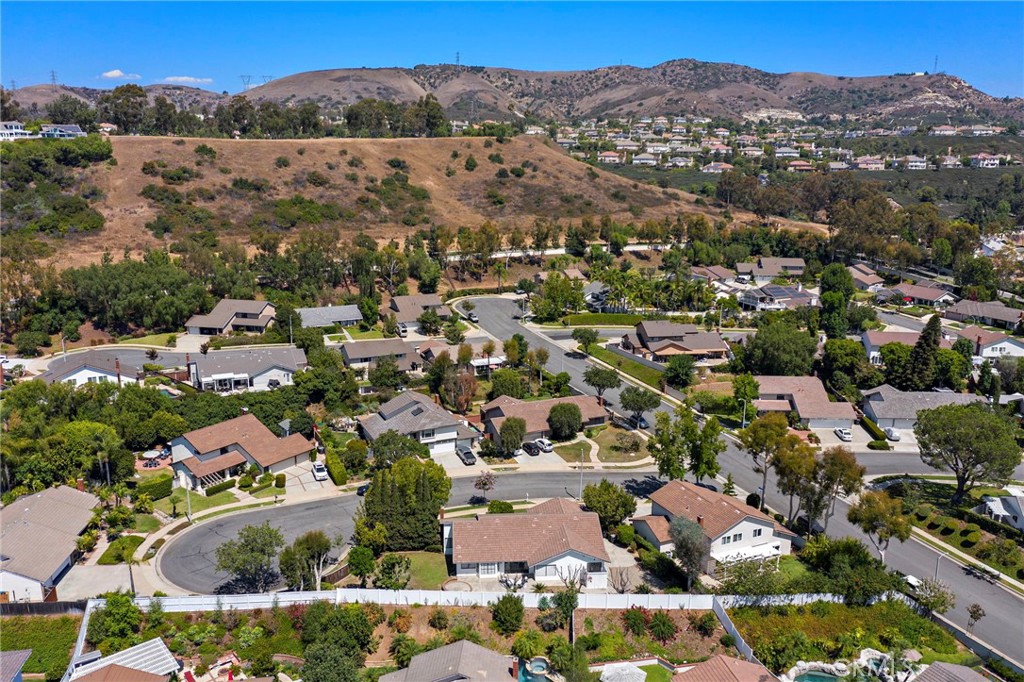 5904 E Shenandoah Avenue