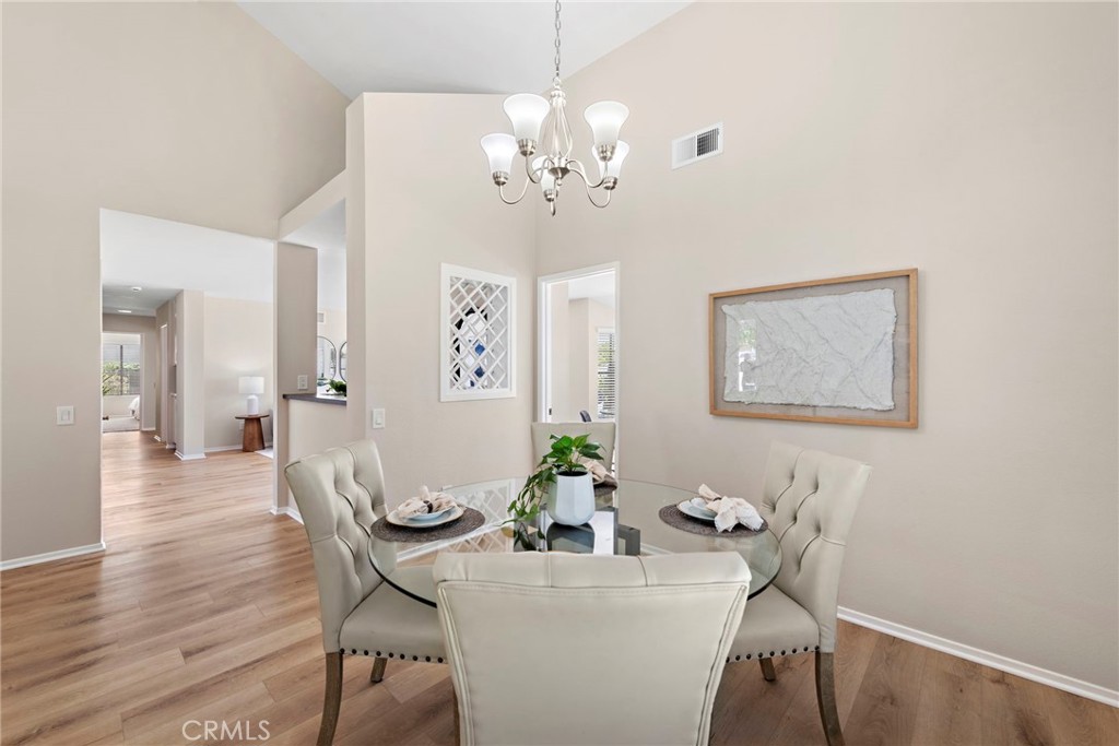 5904 E Shenandoah Avenue